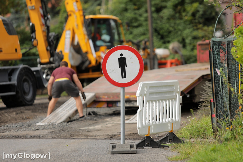Ulica Tęczowa rozkopana. Rozpoczął się remont