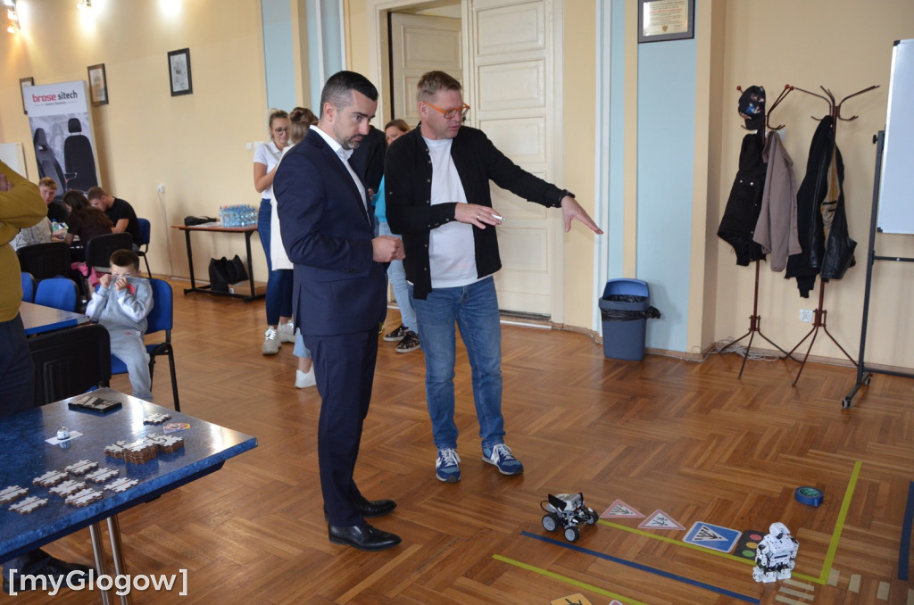 Przedszkolaki na zajęciach w głogowskim mechaniku