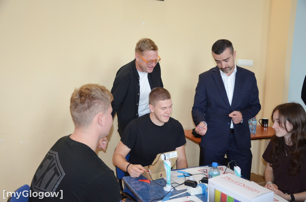 Przedszkolaki na zajęciach w głogowskim mechaniku