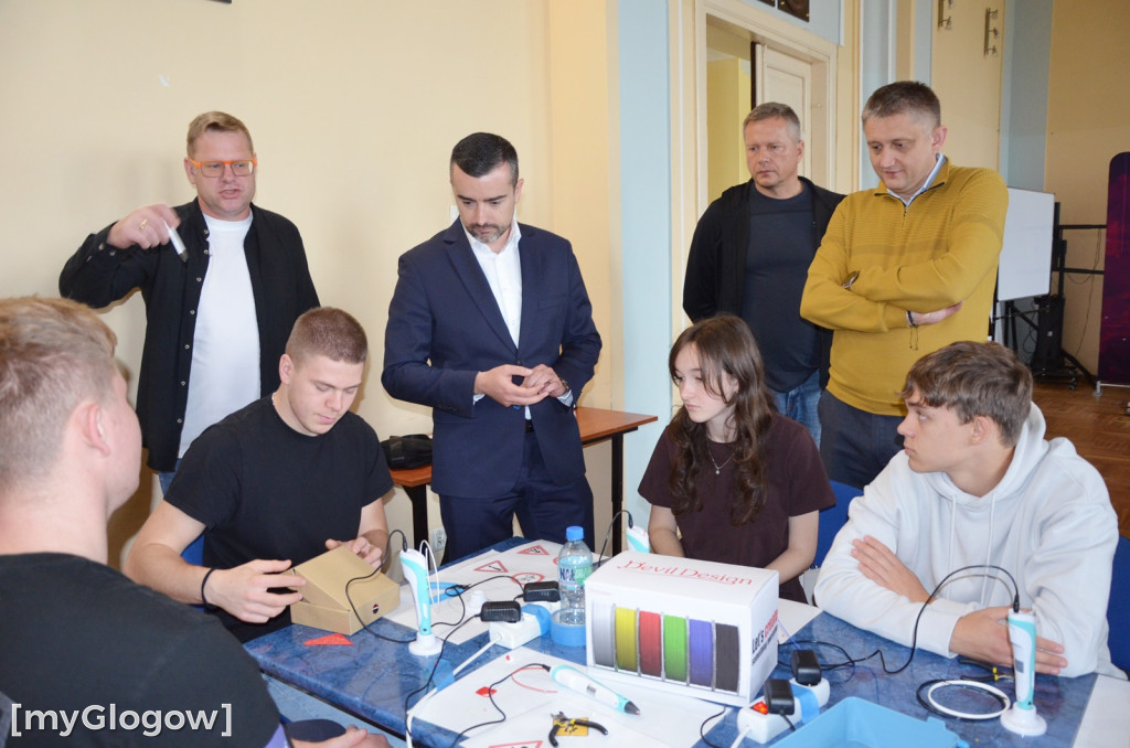 Przedszkolaki na zajęciach w głogowskim mechaniku