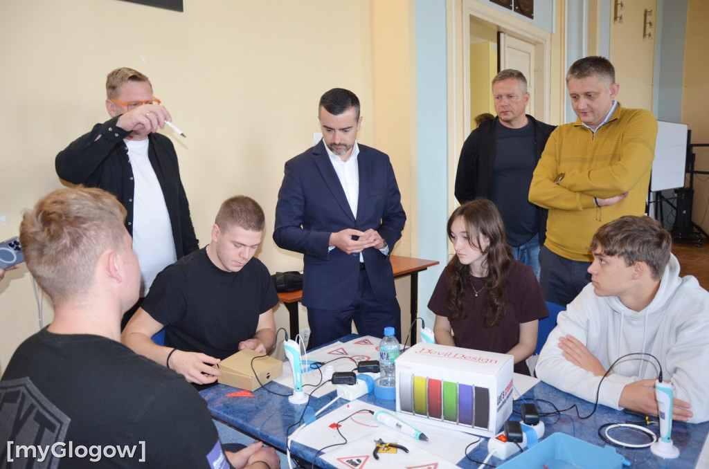 Przedszkolaki na zajęciach w głogowskim mechaniku