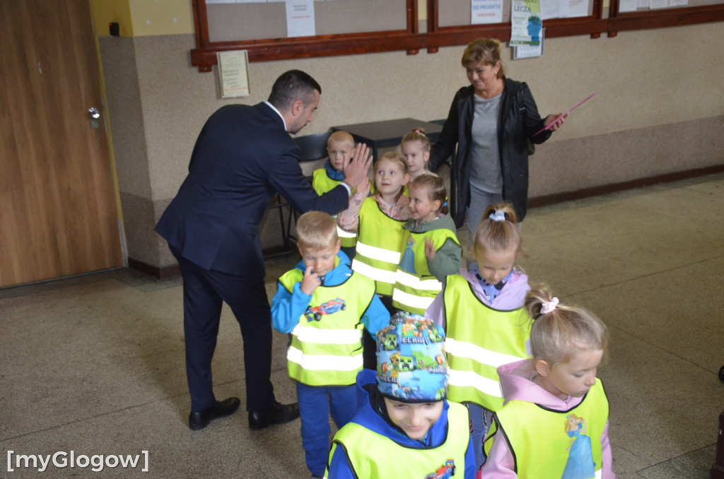 Przedszkolaki na zajęciach w głogowskim mechaniku