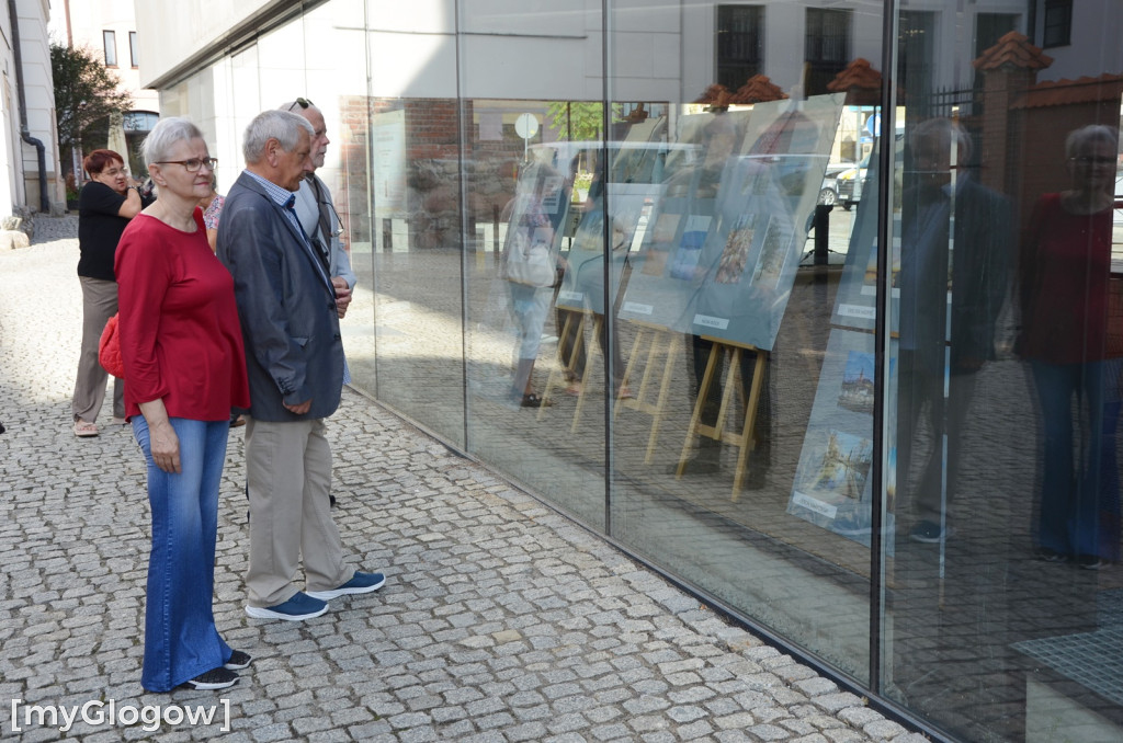 Otwarcie wystawy fotograficznej w sukiennicach