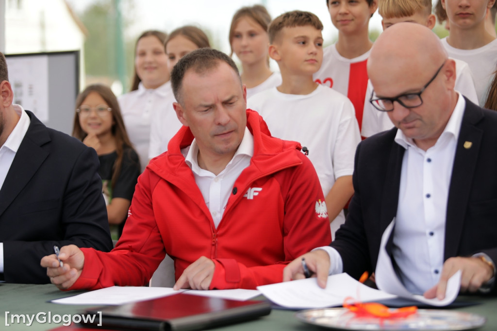 Ogromne pieniądze! Będą nowe boiska w Radwanicach