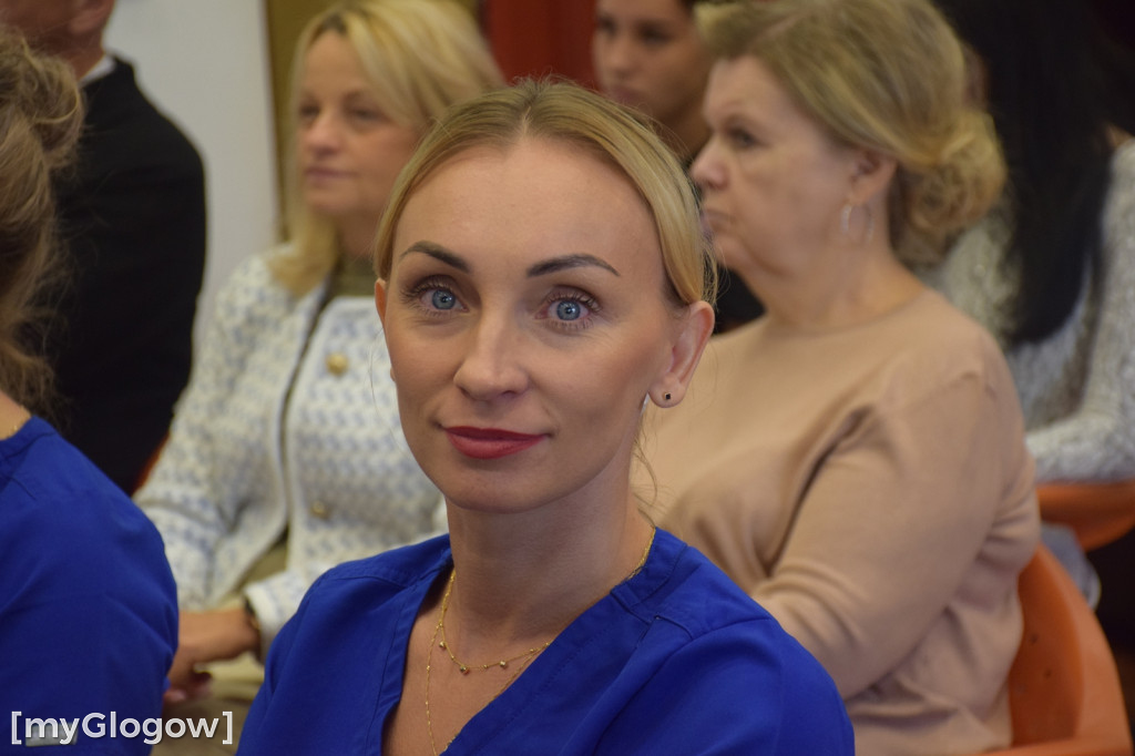 Uroczyste nadanie czepka pielęgniarskiego w PANS