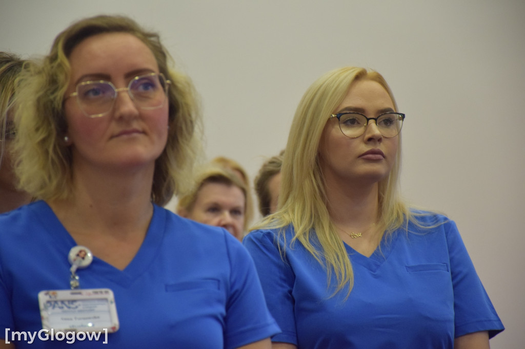Uroczyste nadanie czepka pielęgniarskiego w PANS