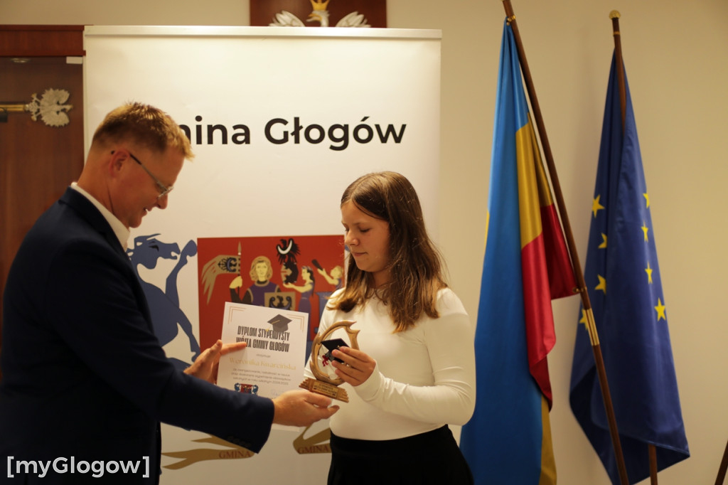 Stypendia dla najlepszych uczniów z gminy Głogów