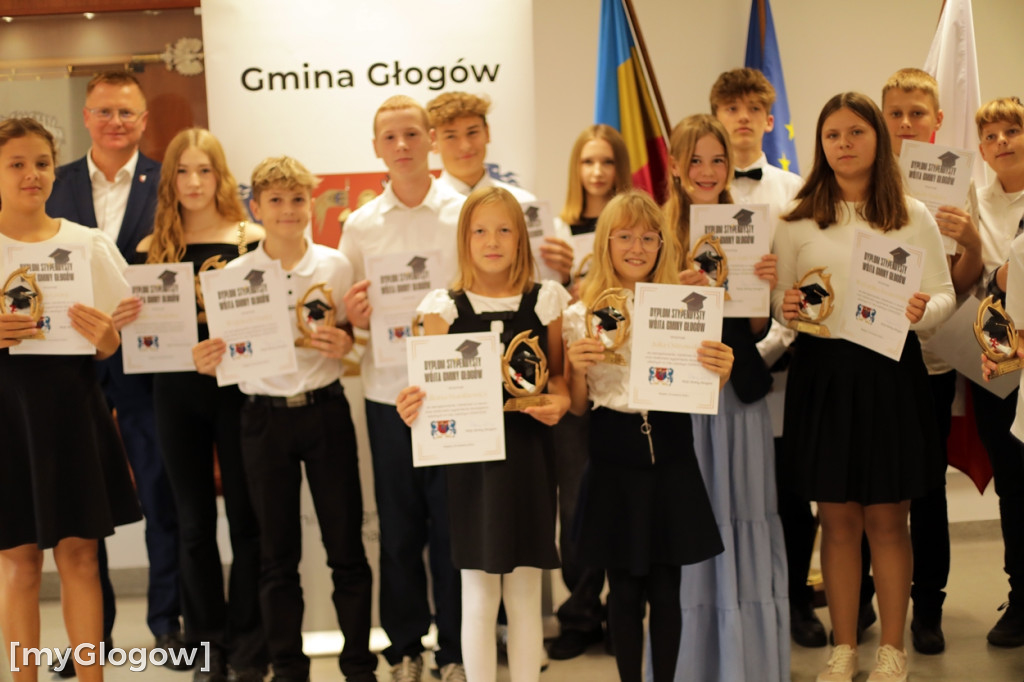 Stypendia dla najlepszych uczniów z gminy Głogów
