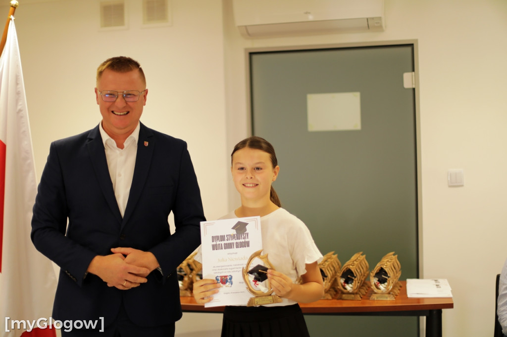 Stypendia dla najlepszych uczniów z gminy Głogów