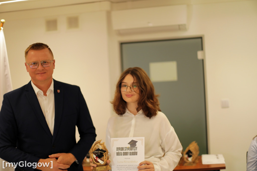 Stypendia dla najlepszych uczniów z gminy Głogów