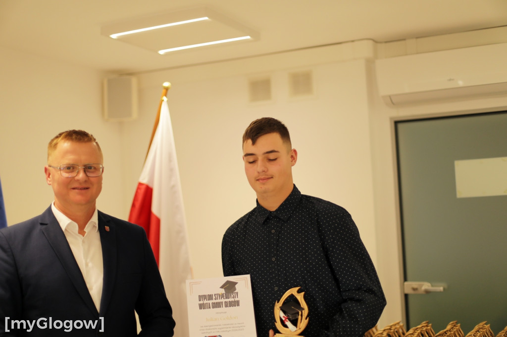 Stypendia dla najlepszych uczniów z gminy Głogów