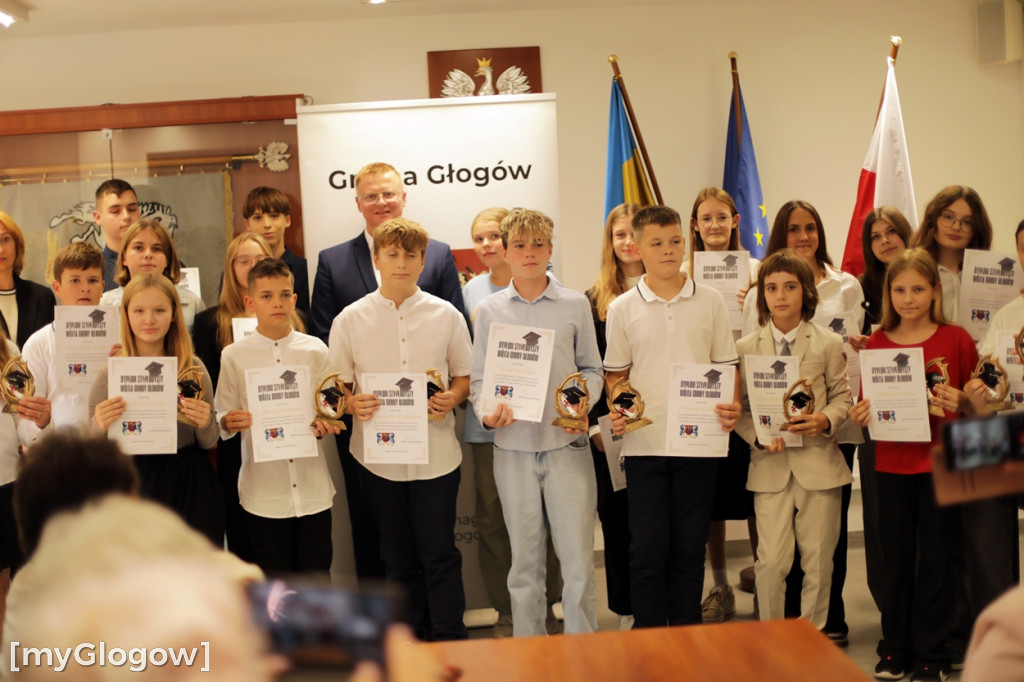 Stypendia dla najlepszych uczniów z gminy Głogów