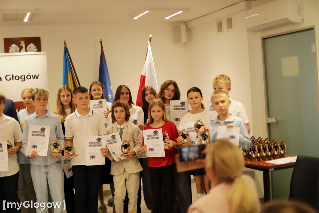 Stypendia dla najlepszych uczniów z gminy Głogów