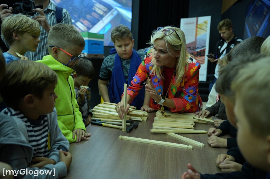 Miodobranie w KGHM! Frajda dla dzieci i dorosłych