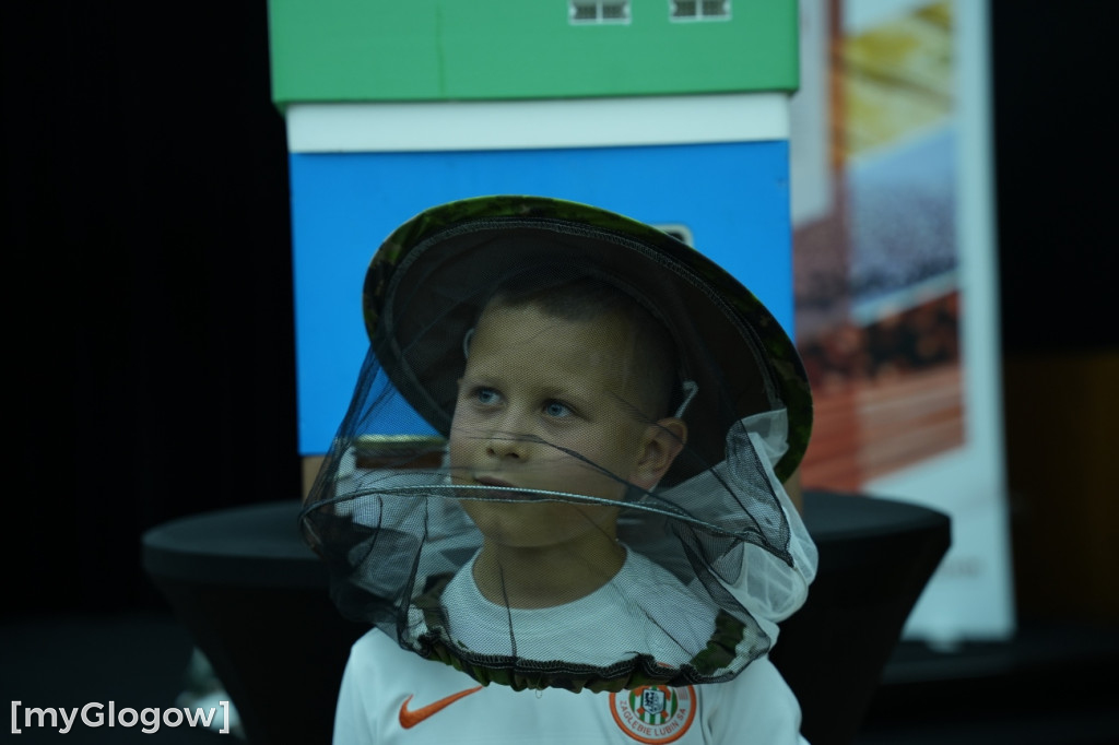Miodobranie w KGHM! Frajda dla dzieci i dorosłych
