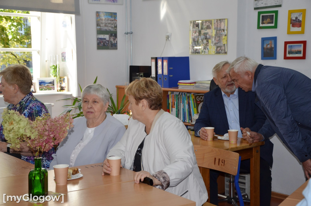 Tłumy absolwentów w I LO w Głogowie