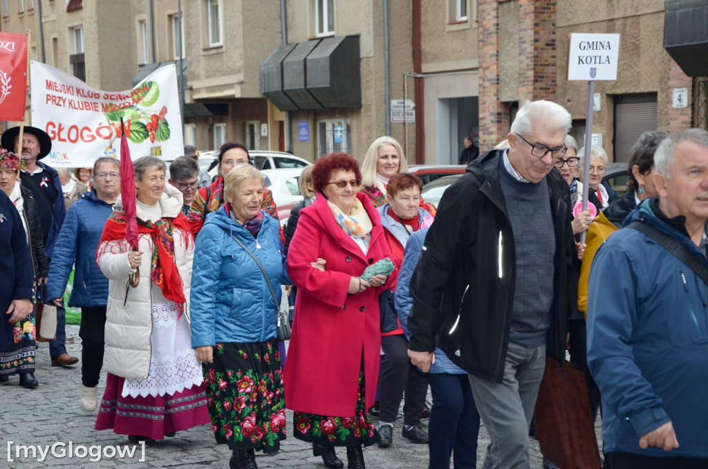 Korowód seniorów w Głogowie