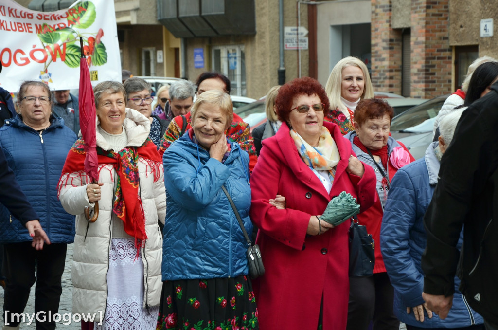 Korowód seniorów w Głogowie