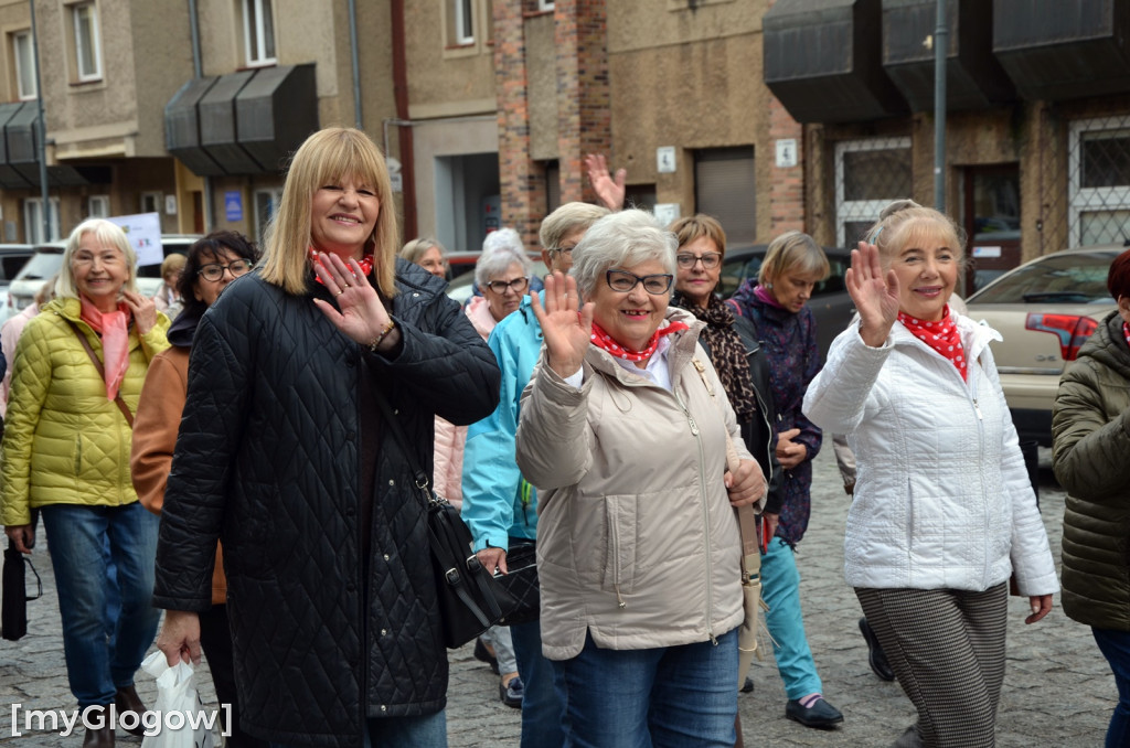 Korowód seniorów w Głogowie
