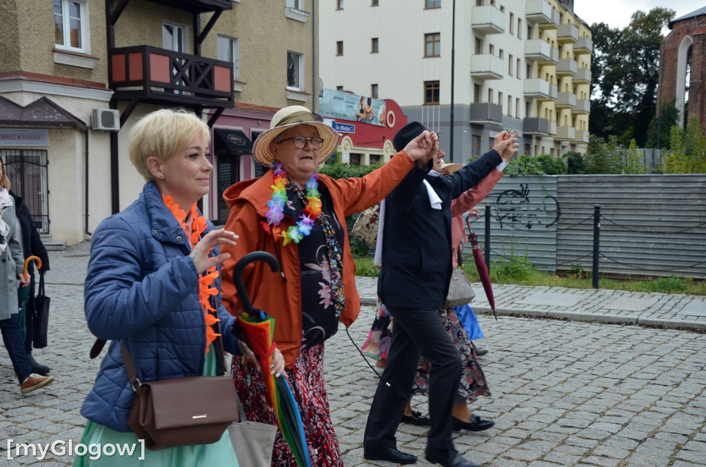 Korowód seniorów w Głogowie