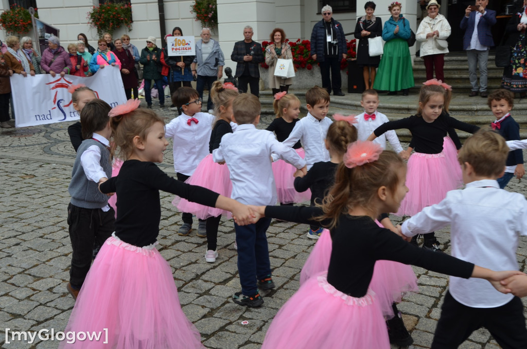 Korowód seniorów w Głogowie