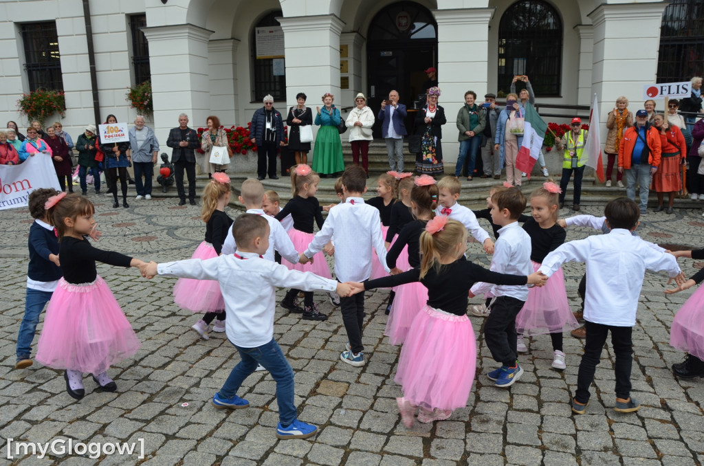 Korowód seniorów w Głogowie