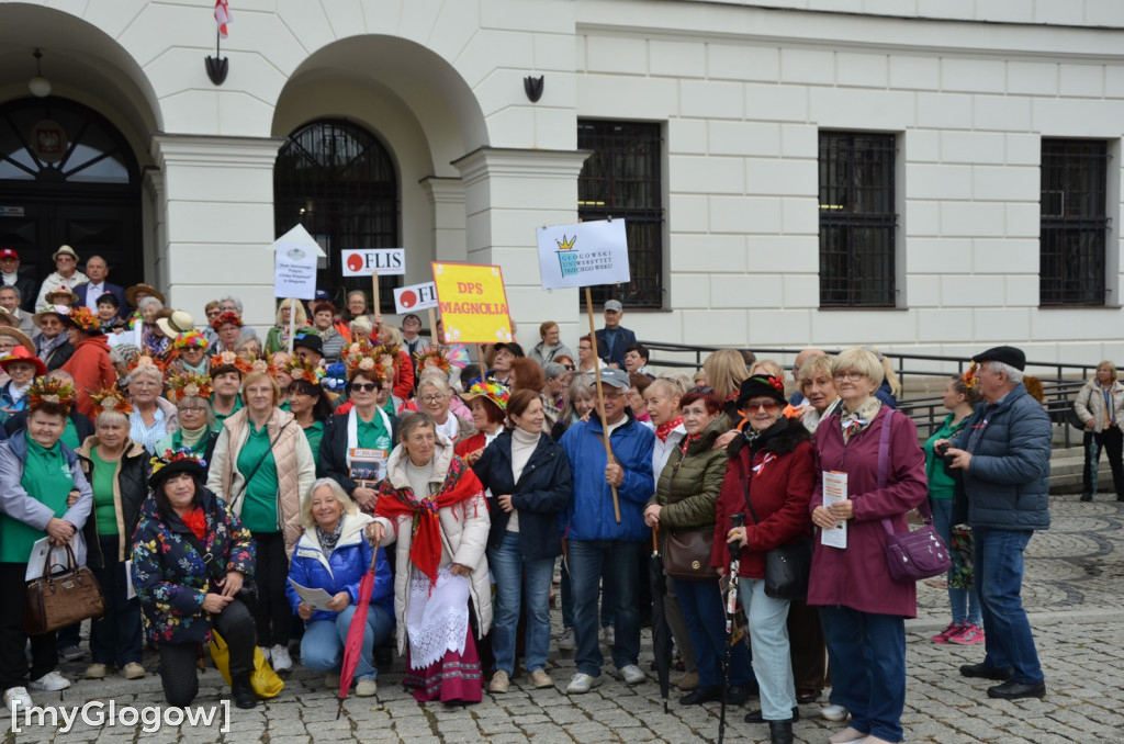 Korowód seniorów w Głogowie