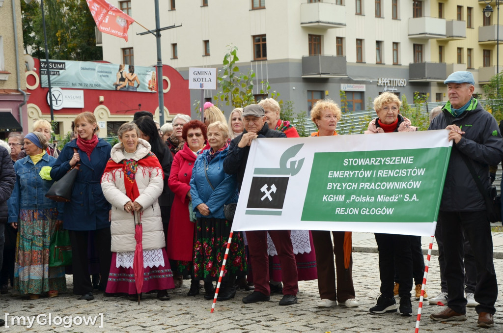 Korowód seniorów w Głogowie