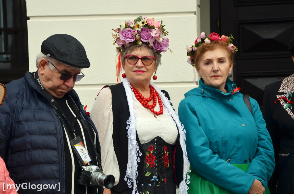 Korowód seniorów w Głogowie