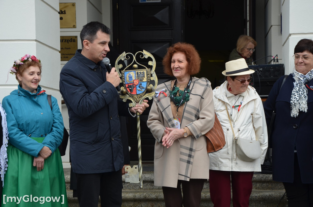 Korowód seniorów w Głogowie