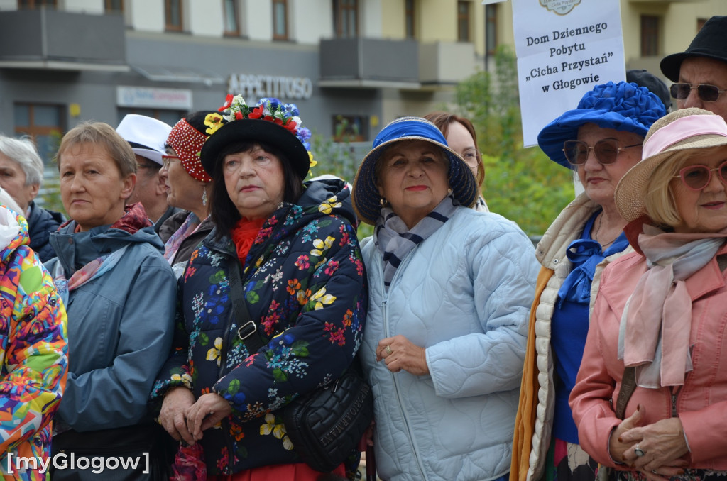 Korowód seniorów w Głogowie