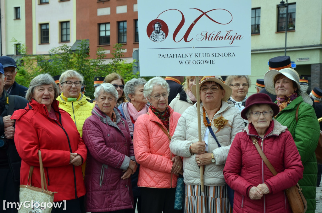 Korowód seniorów w Głogowie