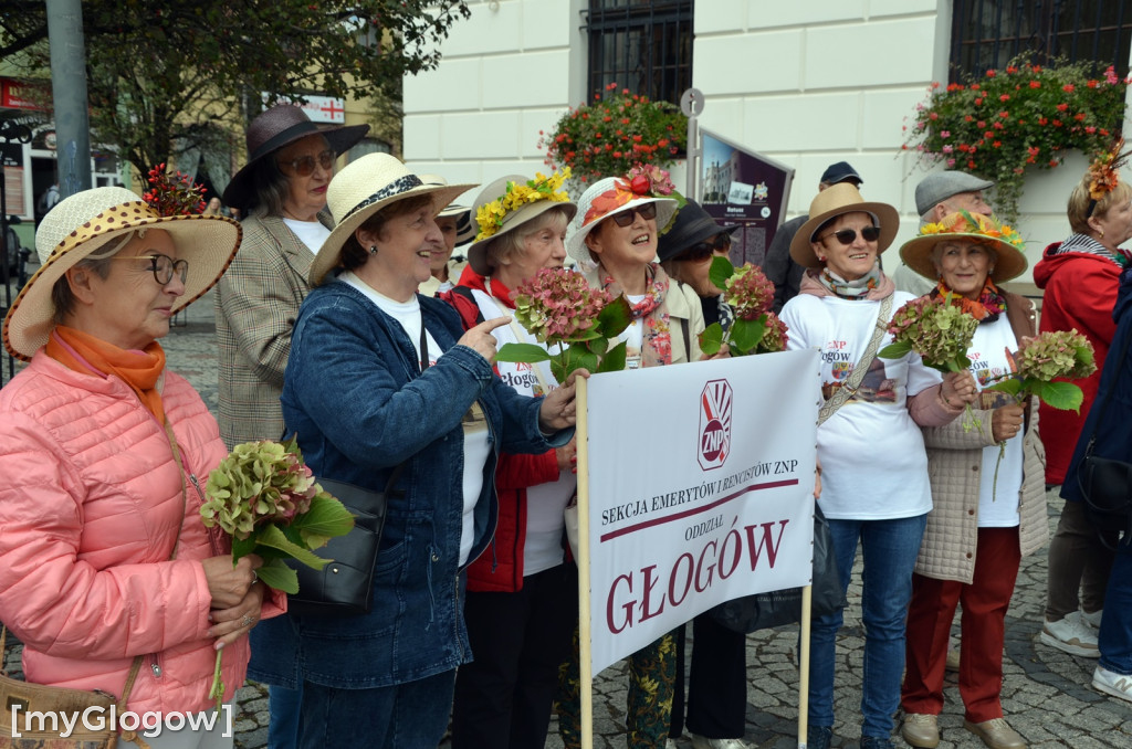 Korowód seniorów w Głogowie