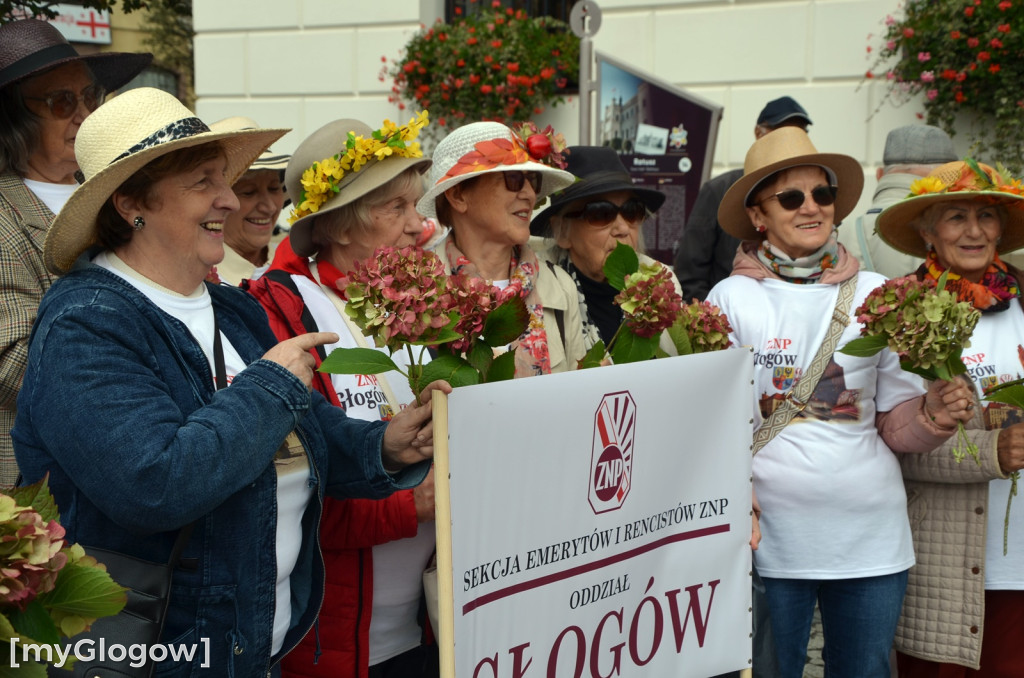 Korowód seniorów w Głogowie