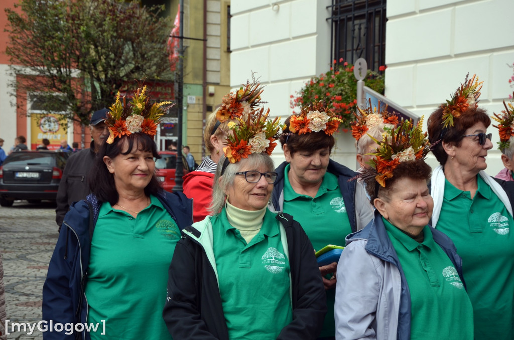 Korowód seniorów w Głogowie