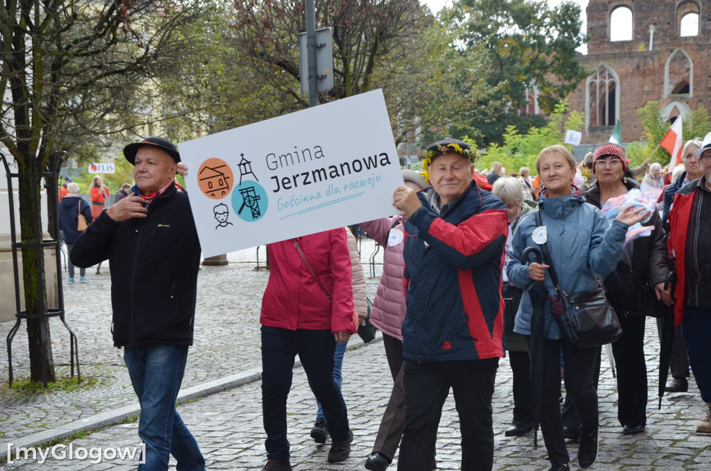 Korowód seniorów w Głogowie