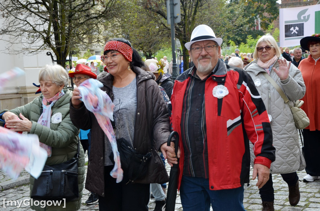 Korowód seniorów w Głogowie