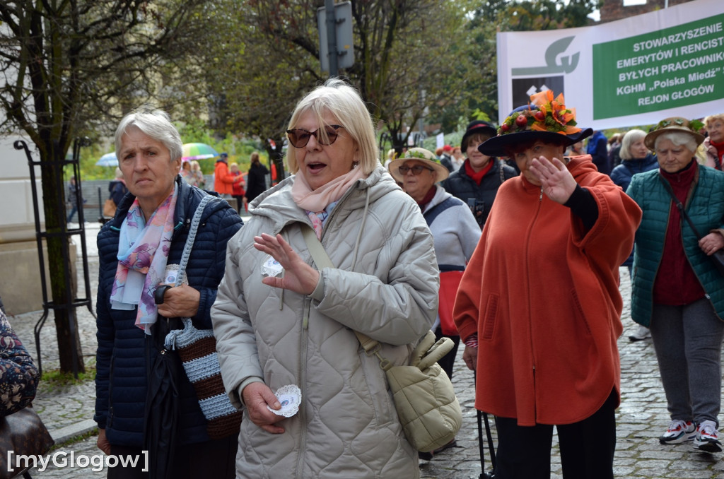 Korowód seniorów w Głogowie