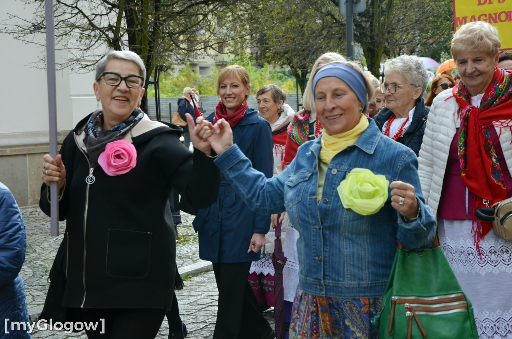 Korowód seniorów w Głogowie