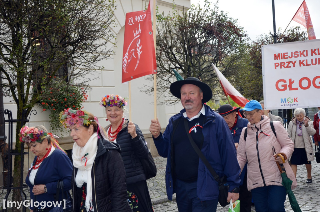 Korowód seniorów w Głogowie