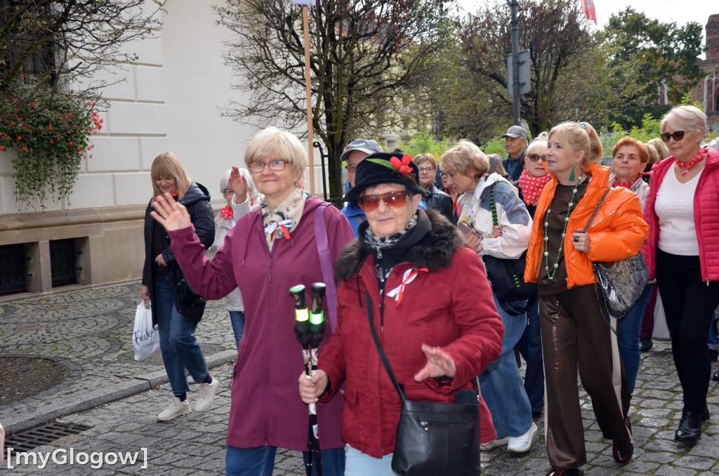 Korowód seniorów w Głogowie