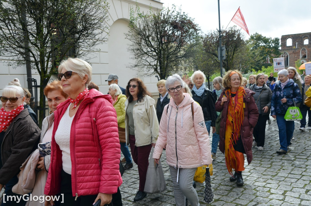 Korowód seniorów w Głogowie