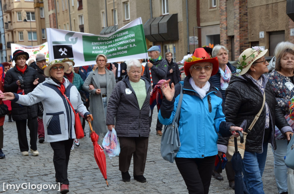 Korowód seniorów w Głogowie