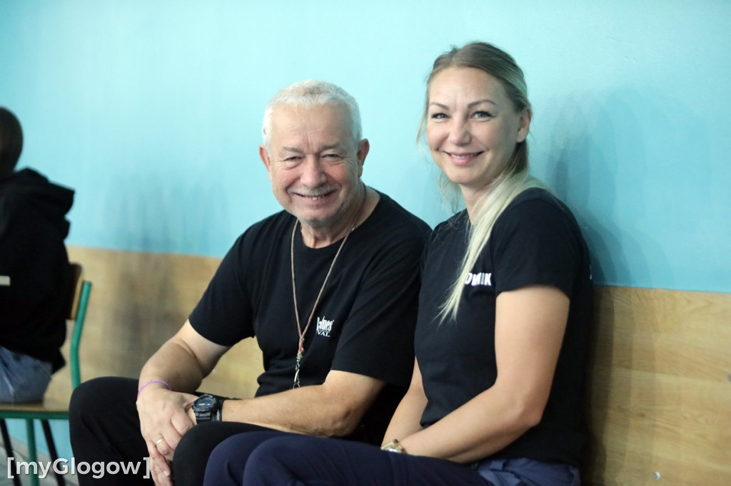 W ręczna grały dziewczynki i chłopcy!
