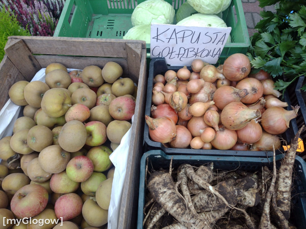 Ceny warzyw i owoców na targu w Głogowie