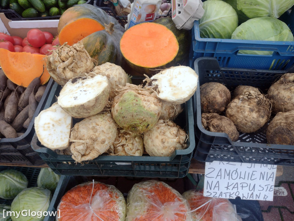 Ceny warzyw i owoców na targu w Głogowie