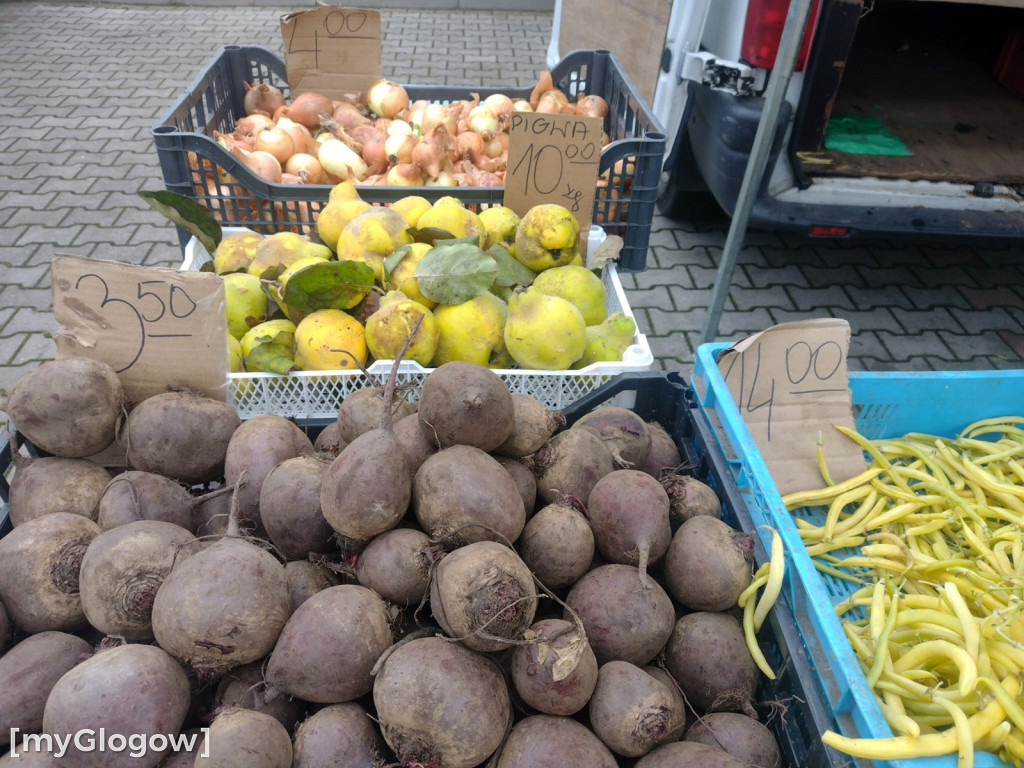 Ceny warzyw i owoców na targu w Głogowie