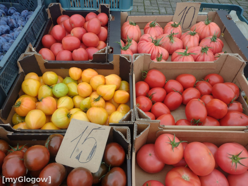 Ceny warzyw i owoców na targu w Głogowie