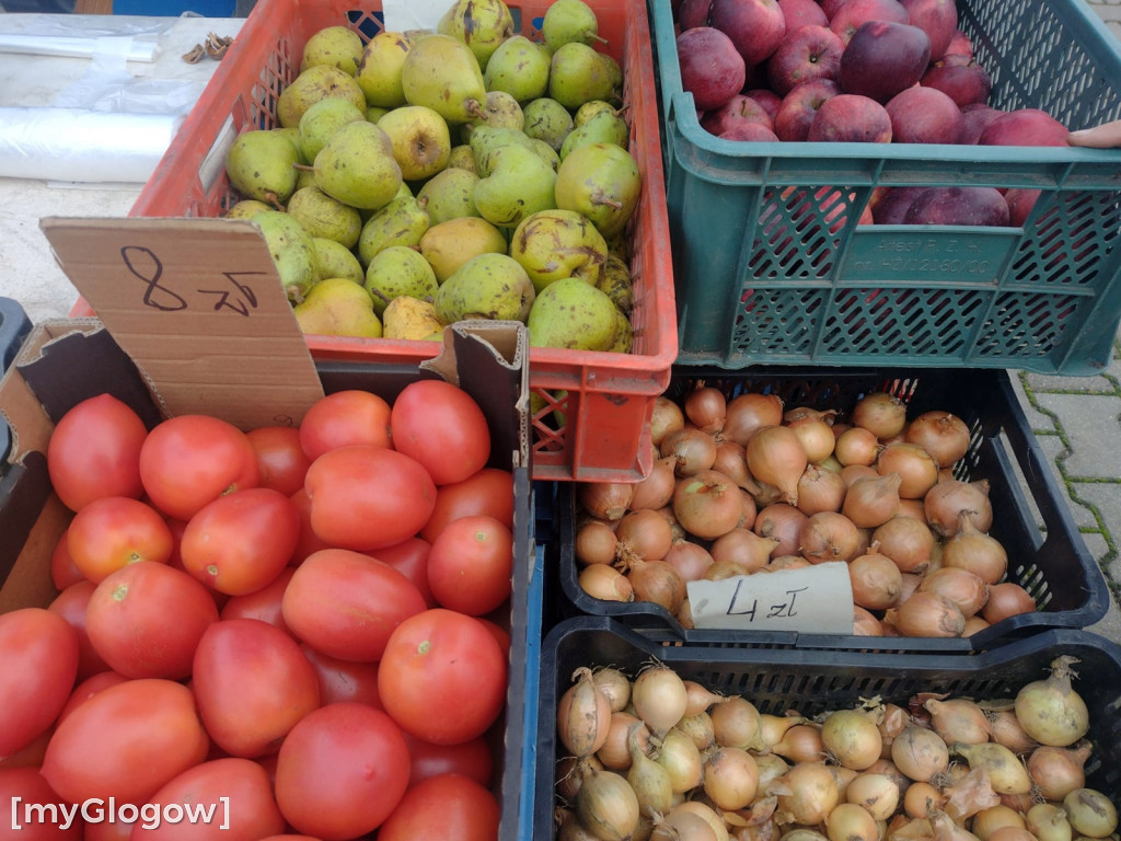 Ceny warzyw i owoców na targu w Głogowie