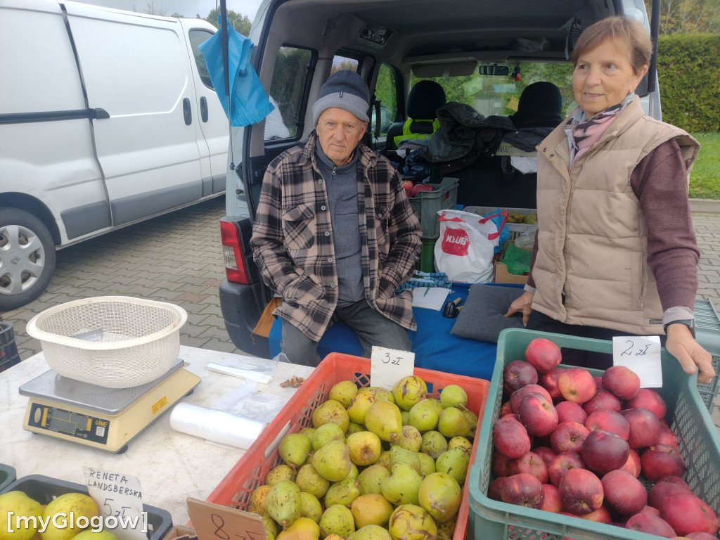 Ceny warzyw i owoców na targu w Głogowie